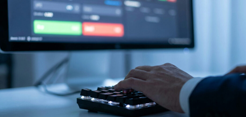 Futures order types: an order ticket on a trading platform with buy and sell buttons